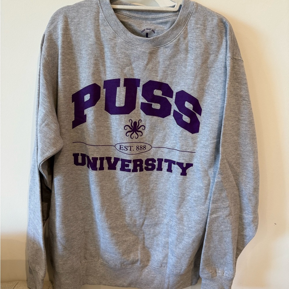 PUSS University grey crewneck - size L